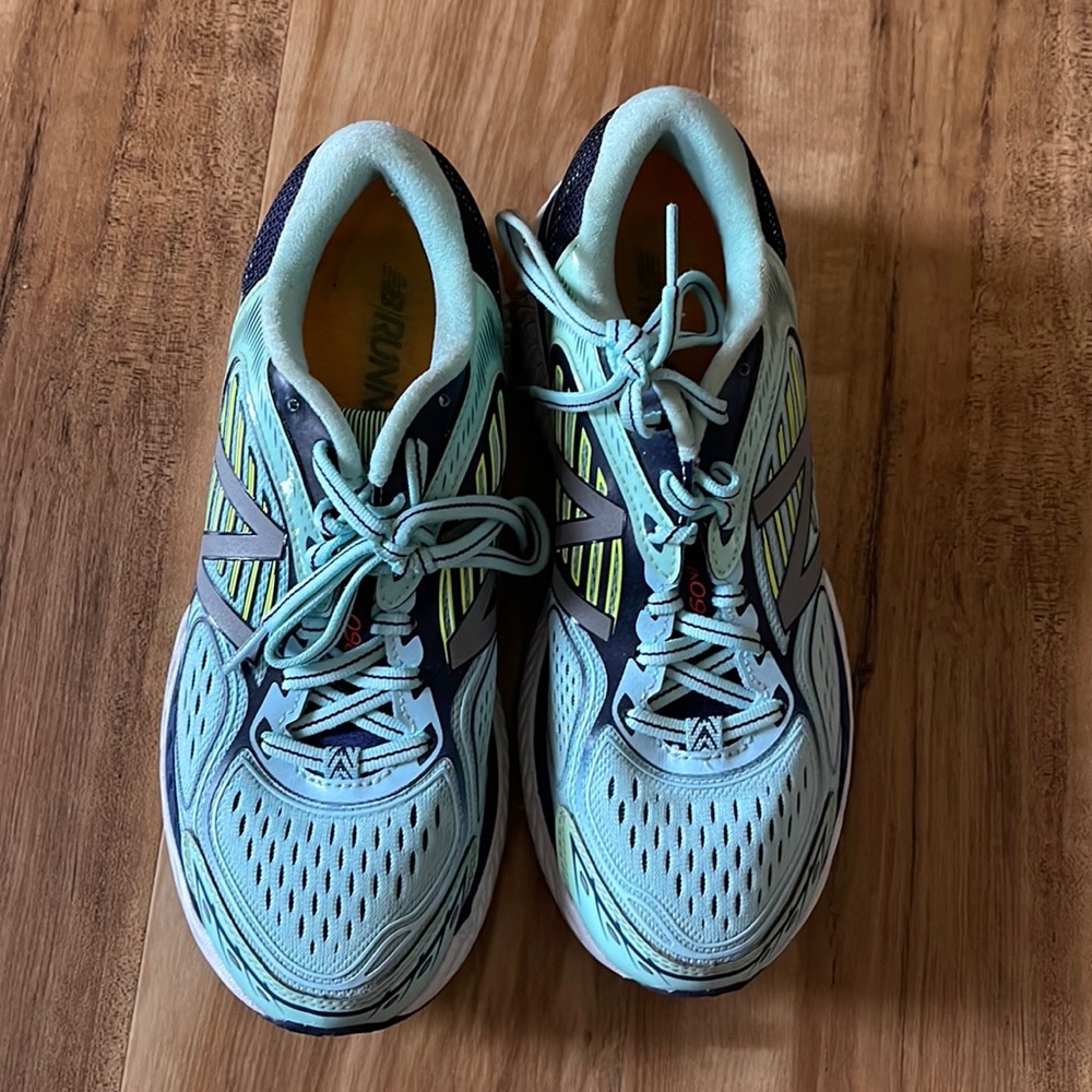 New Balance running shoes size 7.